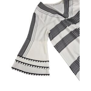 Cool White Dress Black/Gray Design  Trumpet Sleeves Sz XL